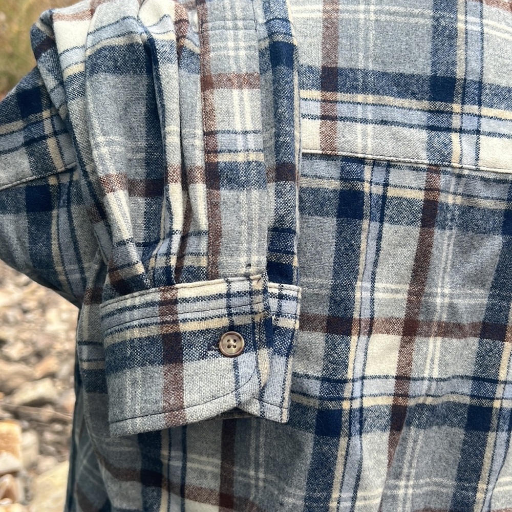 Pendleton 100% Virgin Wool Oversized Button Up Pl… - image 5